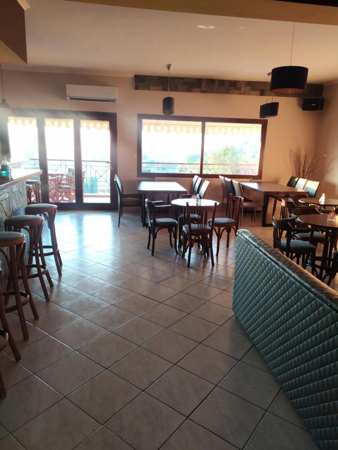 Smallhotel - Vevi מראה חיצוני תמונה