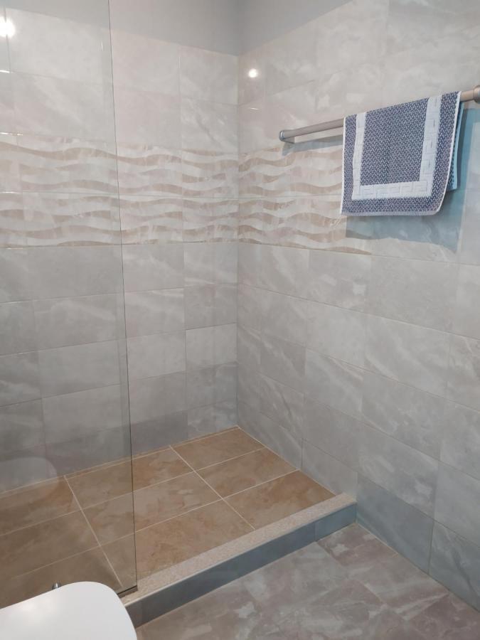 Smallhotel - Vevi מראה חיצוני תמונה