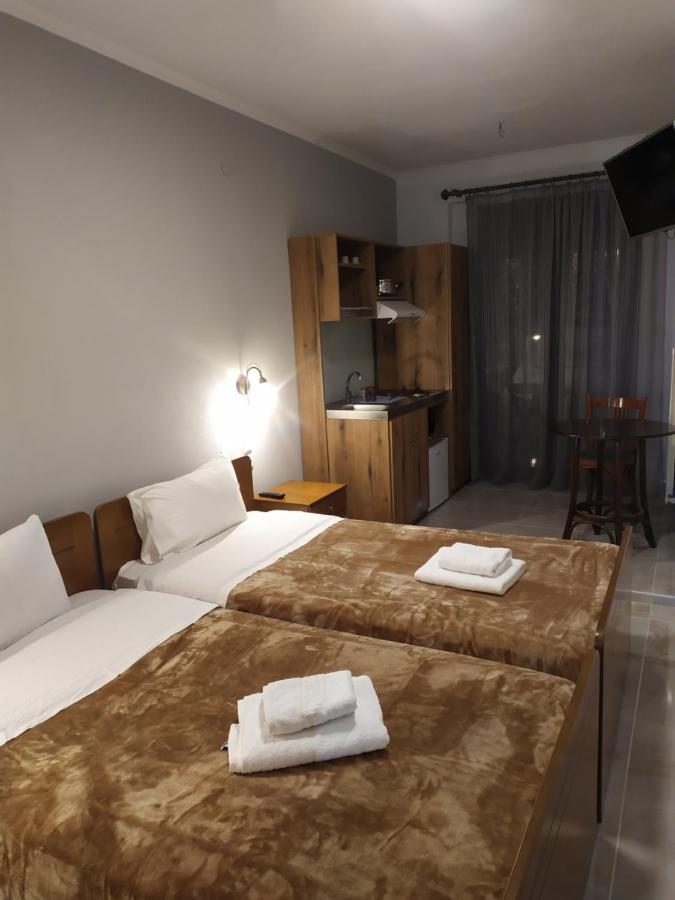 Smallhotel - Vevi מראה חיצוני תמונה
