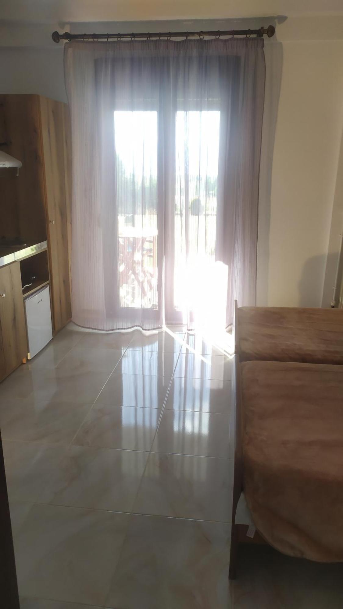 Smallhotel - Vevi מראה חיצוני תמונה