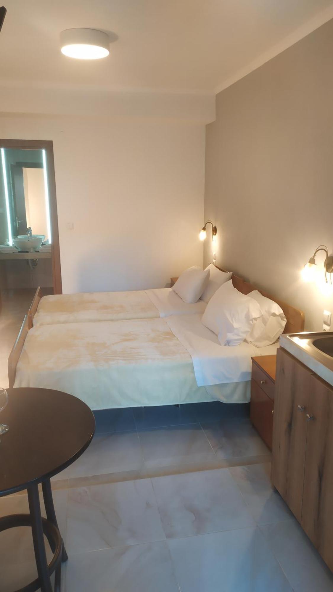 Smallhotel - Vevi מראה חיצוני תמונה